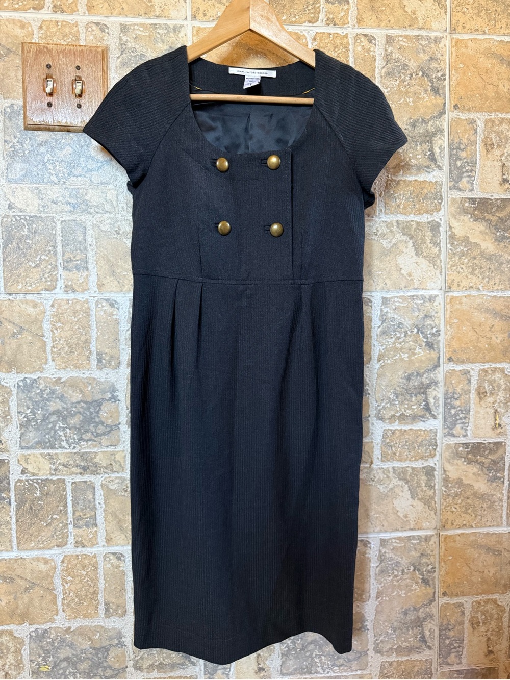 Diane von Furstenberg Pinstripe Gray Wool Short-Sleeve Sheath Dress Size 6